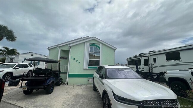 Building Photo - 1077 Nettles Blvd