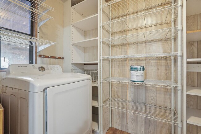 Building Photo - 2237 W Foothill St