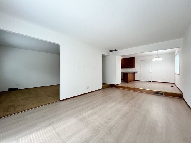 Building Photo - Charming Three Bedroom North Napa Home