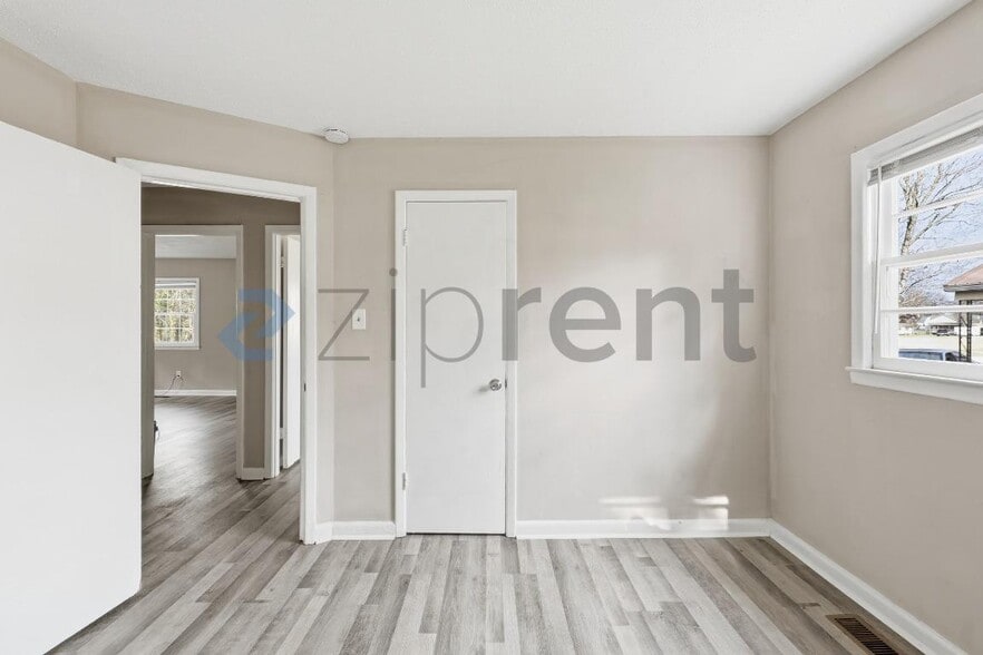 Building Photo - 1108 Walnut St