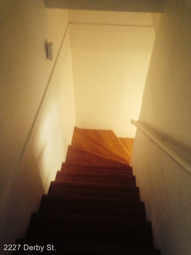 Building Photo - 2227 Derby St