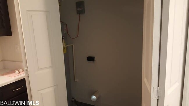 Building Photo - 12747 Westbrook Dr