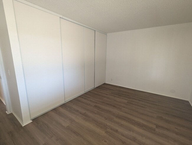Building Photo - 4 Bedroom, 2 Bath - Single Story Home in P...