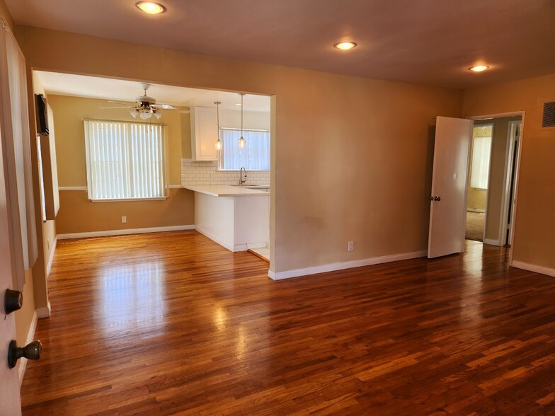 #3 - Living Room / Dining Area - 7234-7240 Hazeltine Ave