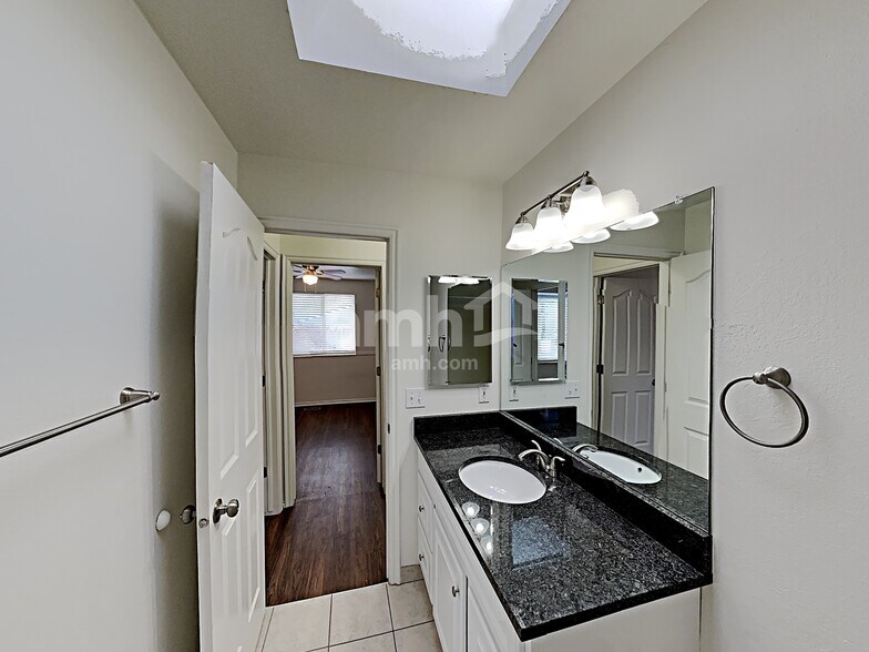 Building Photo - 6237 S 5130 W