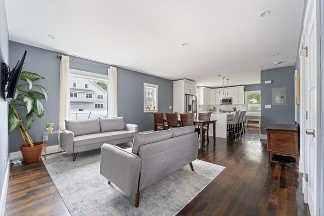 Building Photo - 19 Harrison St