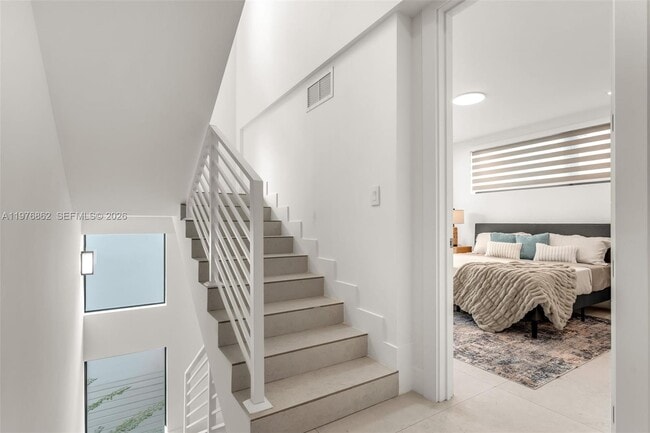 Building Photo - 721 SW 11th St