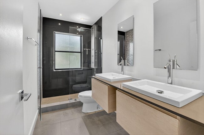 Building Photo - 11119 Blue Coral Dr