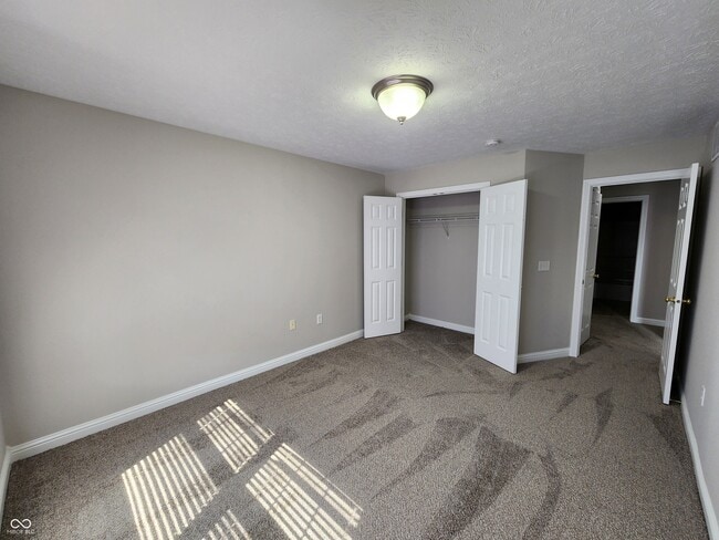 Building Photo - 1479 Autumn Oak St