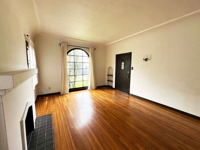 Living Room - 1340 E Harvard St