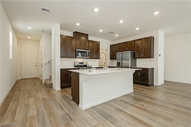 Building Photo - 9108 Vesey Ave