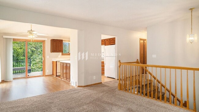 Building Photo - CHALCO POINT SPLIT LEVEL