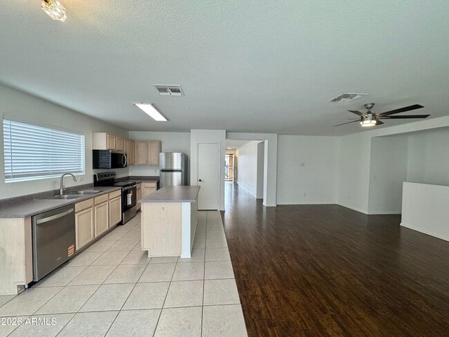 Building Photo - 8548 E Laguna Azul Ave