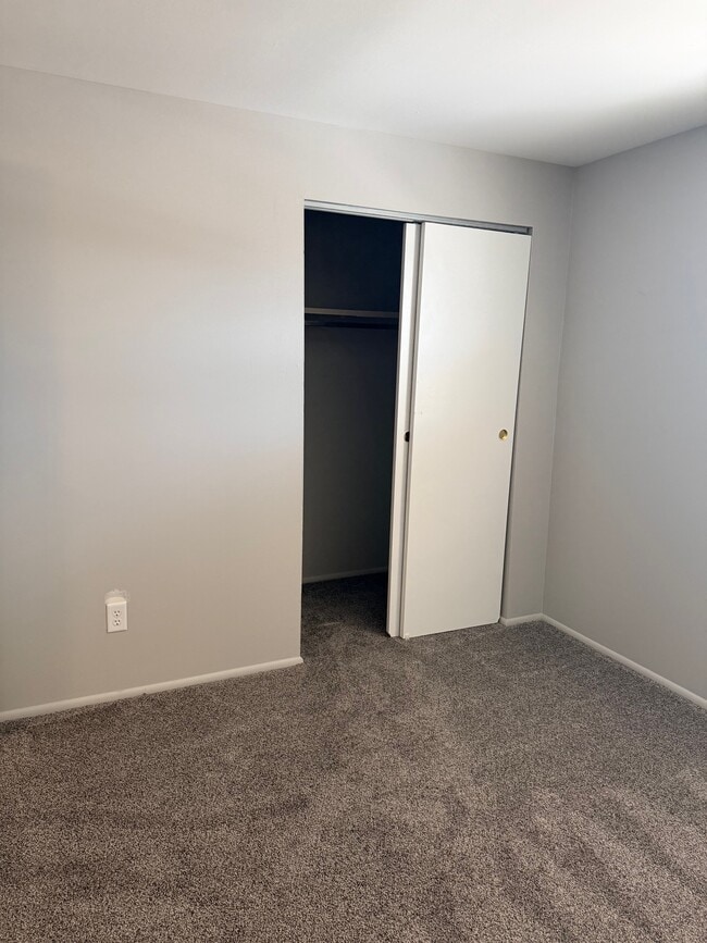 Building Photo - 2538 Red Coach Dr