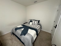 Building Photo - 10942 Trailing Vine Dr