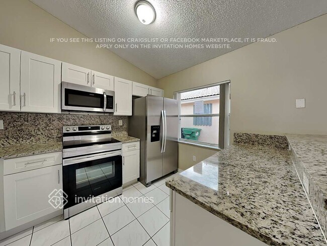 Building Photo - 15745 SW 82nd St