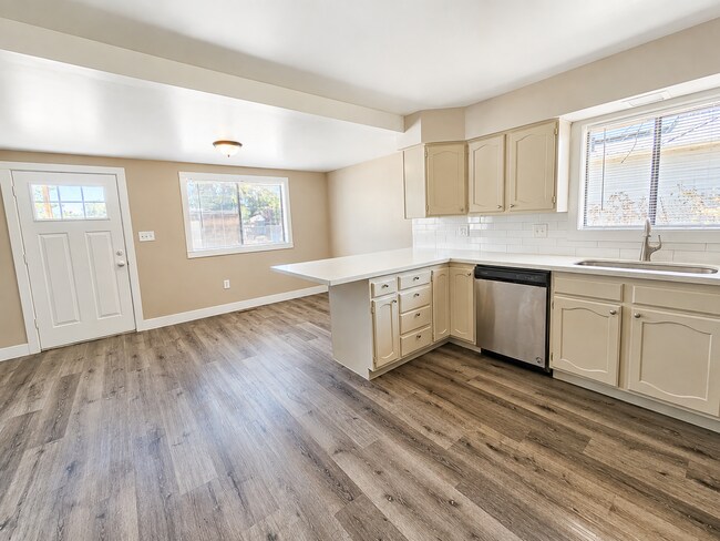 Building Photo - Spacious 4-Bedroom, 2-Bath Home with Updated Interior