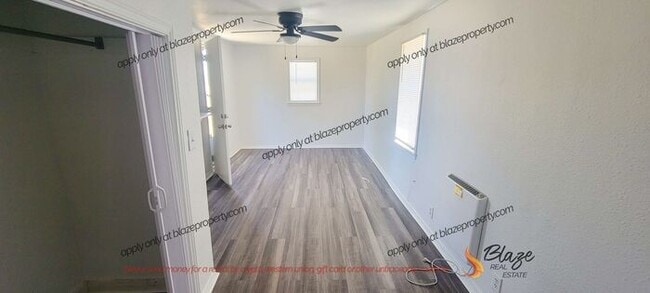 Building Photo - Cozy Corner, Big Potential!