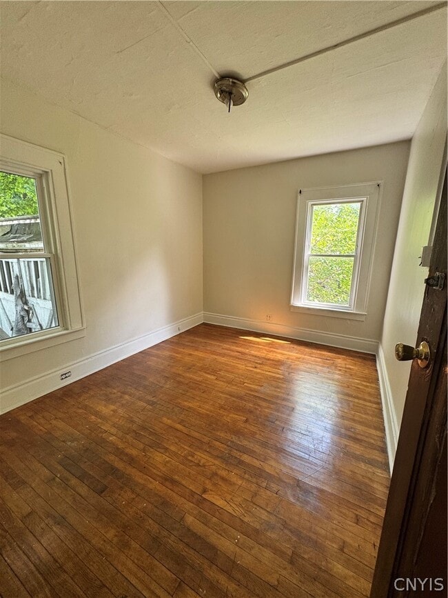 Building Photo - 2401 Midland Ave