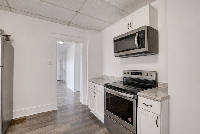 Building Photo - 2954 Central Pkwy