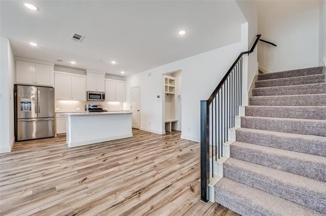 Building Photo - 8940 Samara St