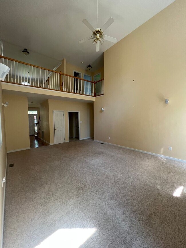 Building Photo - 11837 Club Ridge Dr