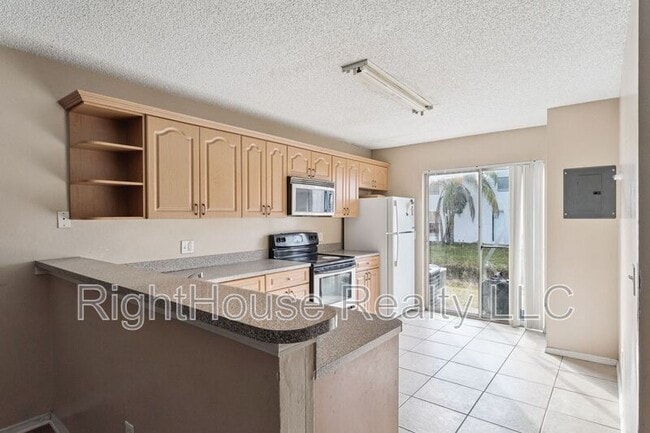 Building Photo - 3651 N Goldenrod Rd