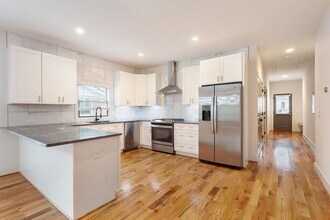 Building Photo - Conveniently Located 4bd/3ba Home Minutes From ATLBeltLine w/ Private Backyard!