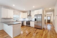 Building Photo - Conveniently Located 4bd/3ba Home Minutes From ATLBeltLine w/ Private Backyard!