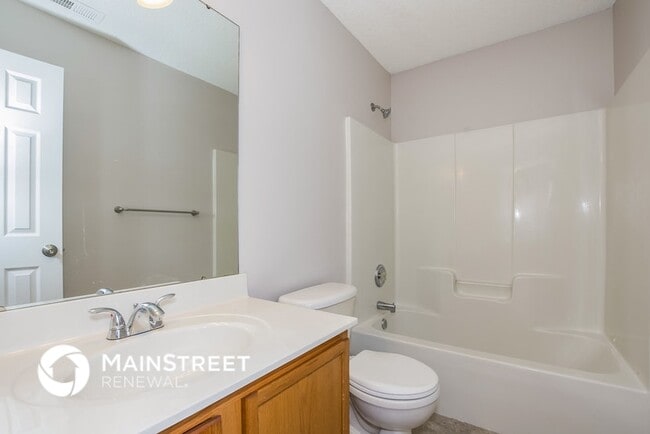 Building Photo - 2167 Mallard Pointe Dr