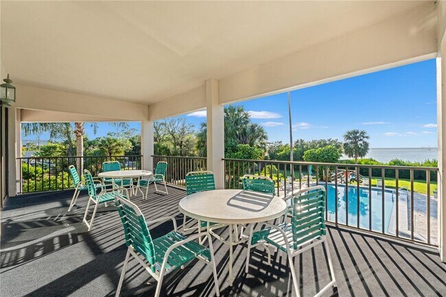 Building Photo - 300 S Florida Ave