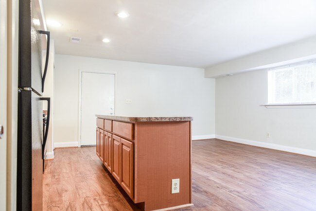 Oakview Apartments Windsor Mill, MD Apartment Finder