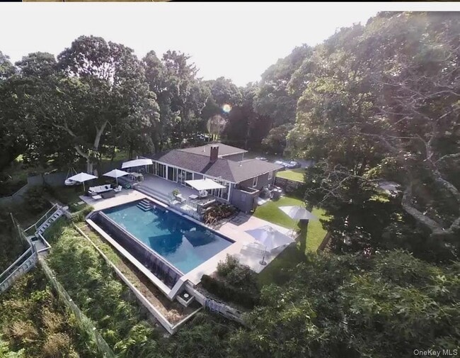 Building Photo - 16 N Shore Rd