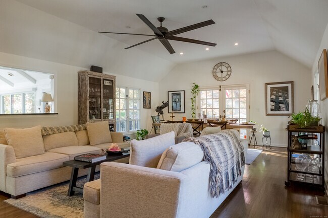 Building Photo - 188 Godfrey Rd E