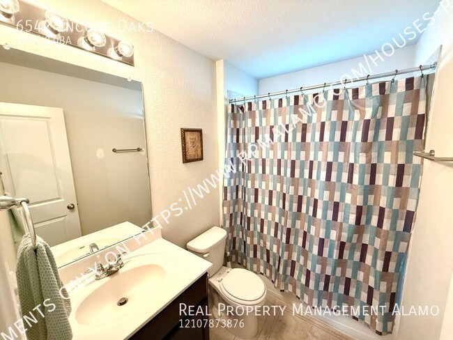 Building Photo - 6542 Encore Oaks