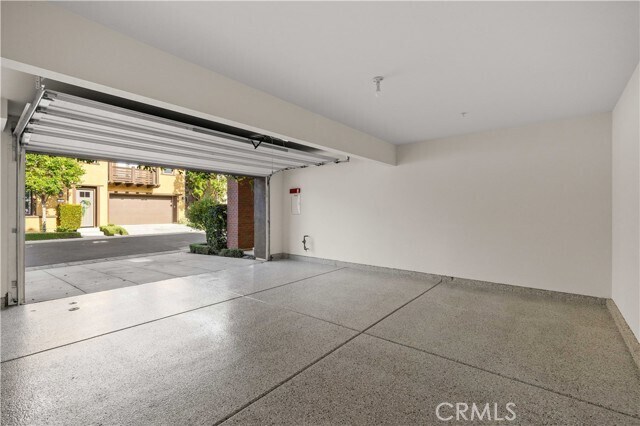 Building Photo - 1 Intriga Ct