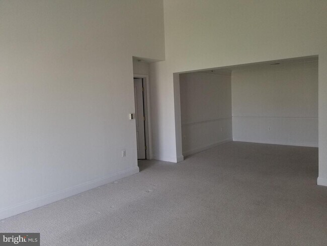 Building Photo - 12824 Clarksburg Square Rd