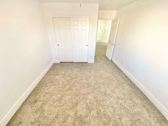 Building Photo - STUNNING 2 STORY HOME IN A GUARD GATED COM...