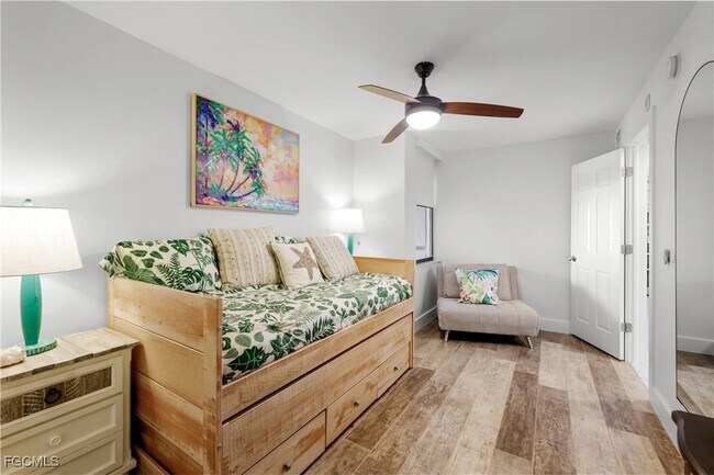 Building Photo - 10562 Gulf Shore Dr