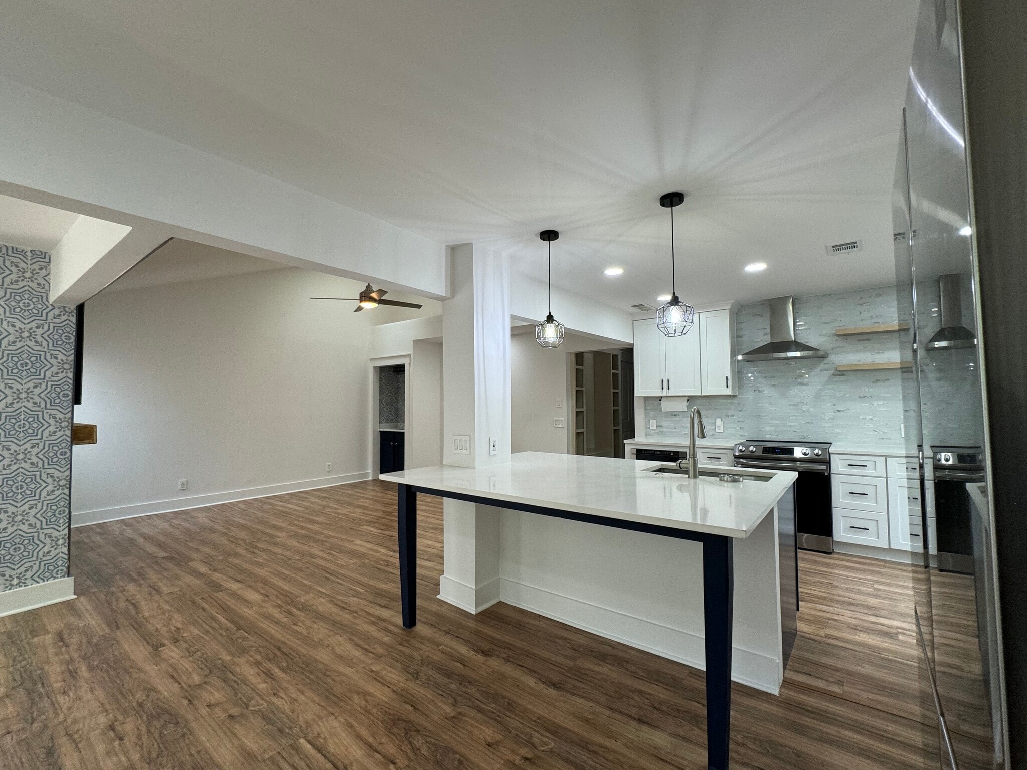 Building Photo - 1904 Variations Dr NE