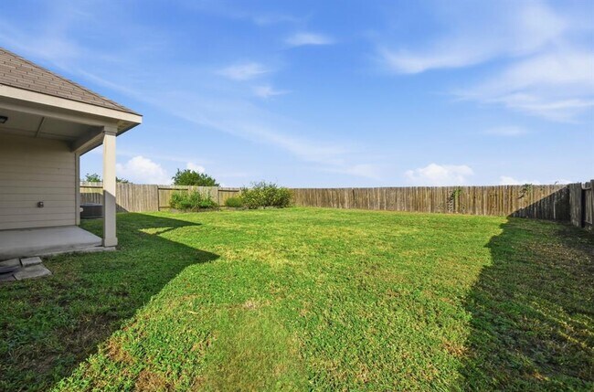 Building Photo - 1216 Violet Ln