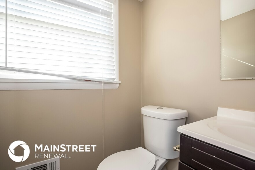 Building Photo - 2134 Elinwood Dr