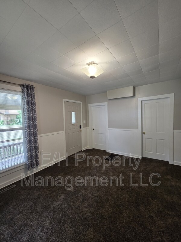 Building Photo - 322 N Park Ave