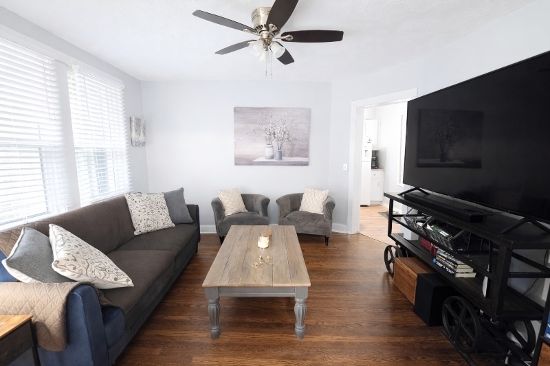 Building Photo - 1042 Lessing St