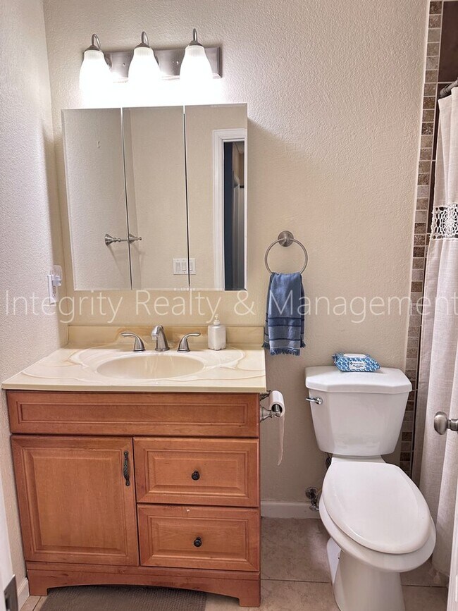 Building Photo - 10001 E Evans Ave