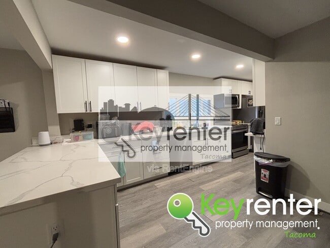 Building Photo - 1520 S 56th St