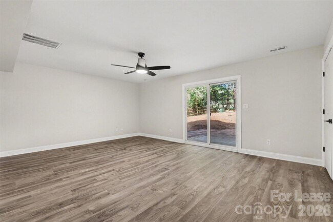 Building Photo - 9606 Fairway Ridge Rd