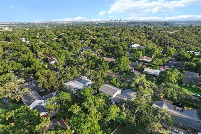 Building Photo - 4202 N Hills Dr