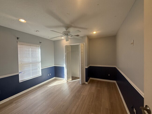 Building Photo - 3004 Downan Point Dr