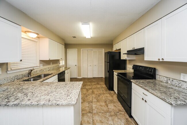 Building Photo - 4512 Trout Valley Dr